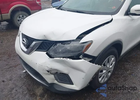2015 Nissan Rogue S z USA, uszkodzony, nr VIN 5N1AT2MT9FC860557